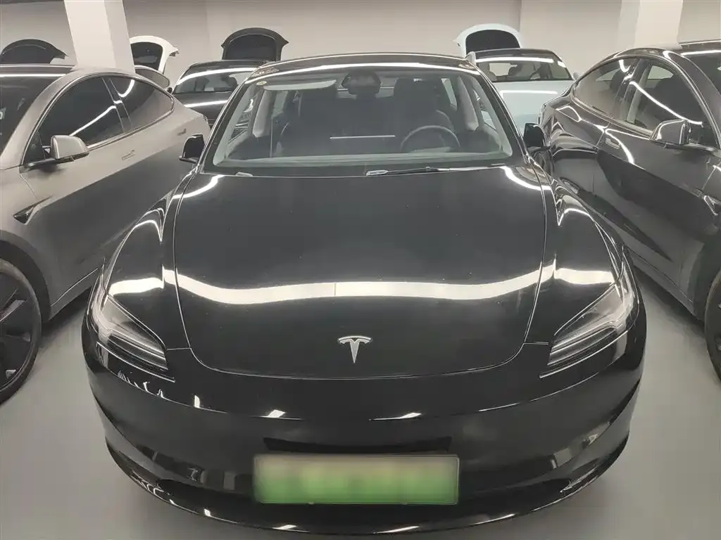 Tesla Model 3 — фото 4