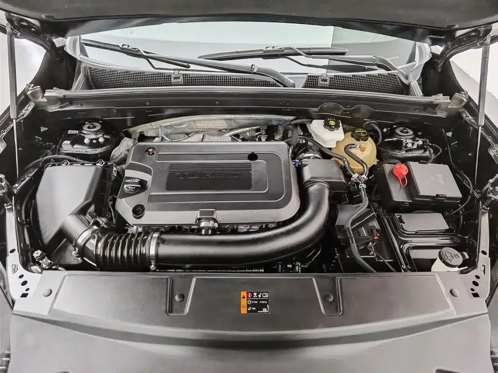 Buick Envision Plus — фото 9