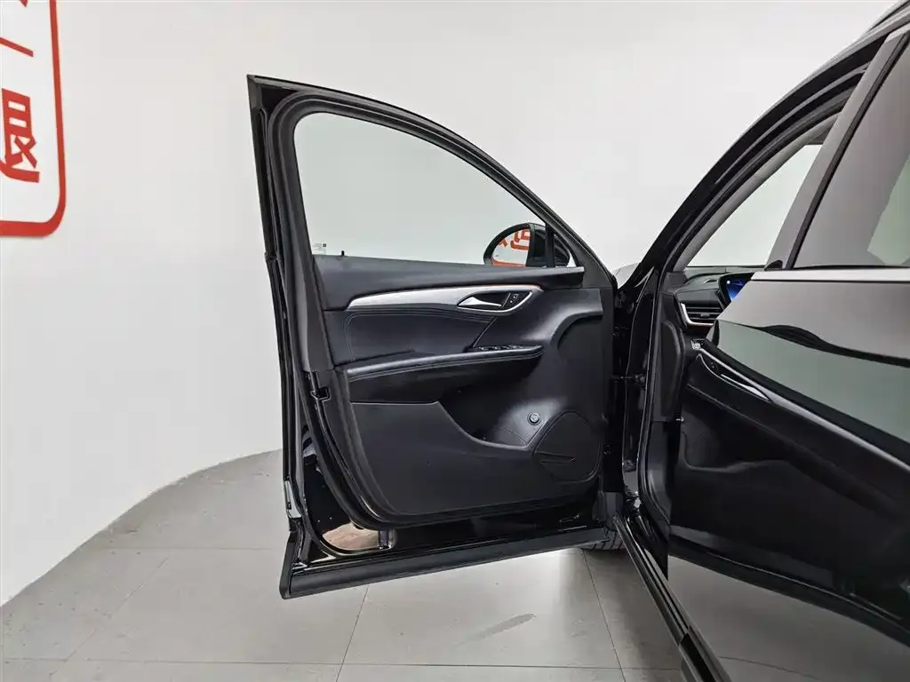 Buick Envision Plus — фото 10