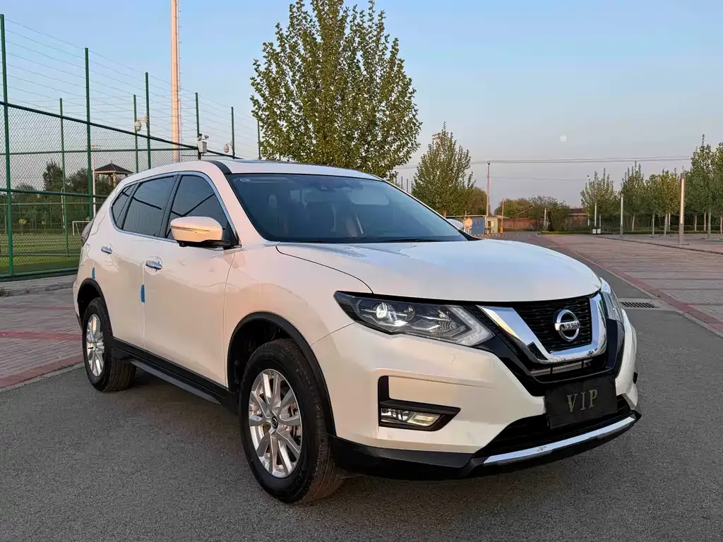 Nissan X-Trail — фото 10