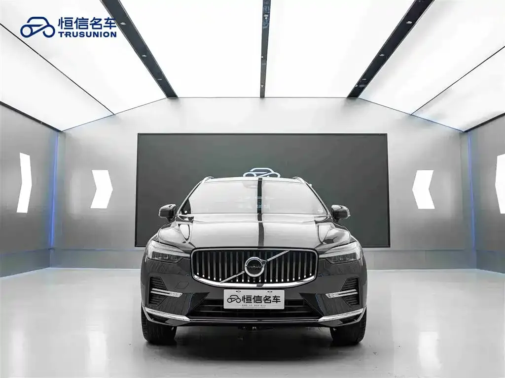 Volvo XC60 — фото 7