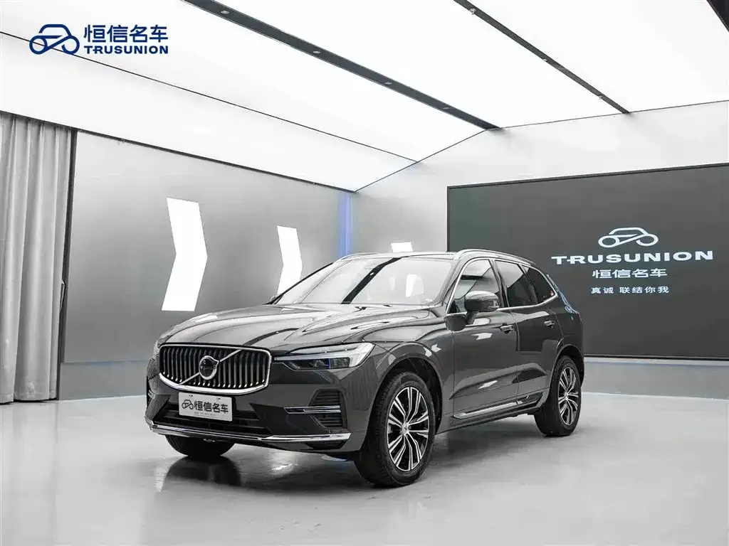 Volvo XC60 — фото 8
