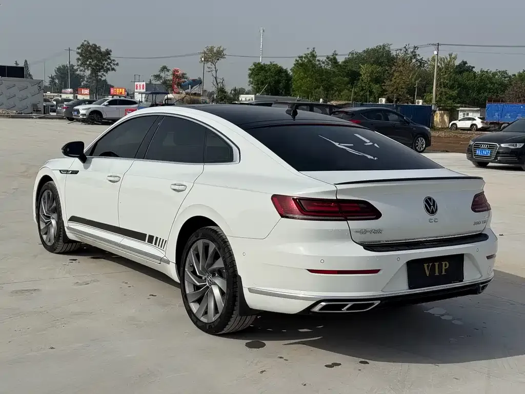Volkswagen CC — фото 3