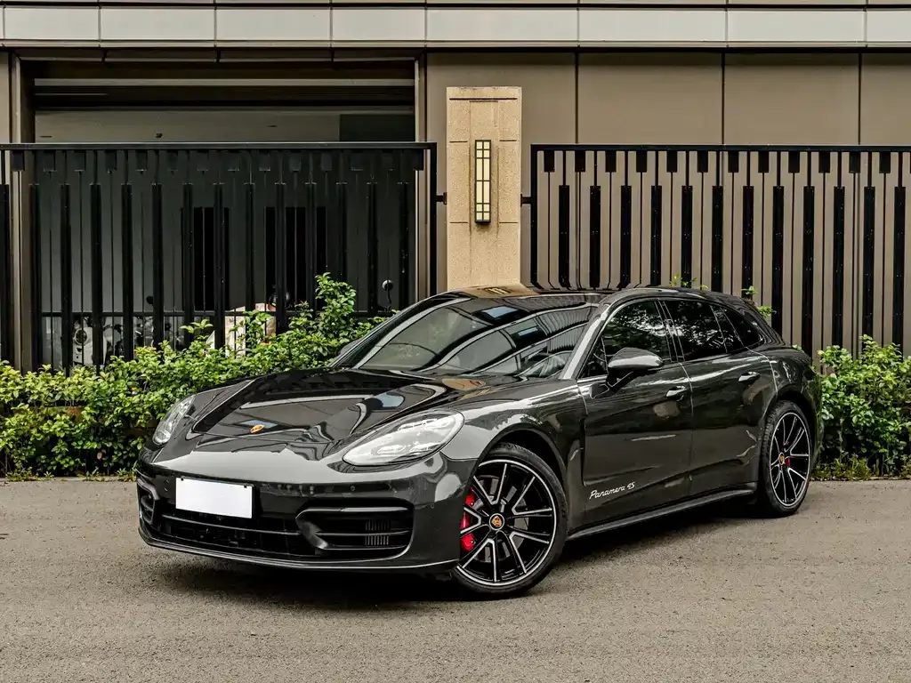 Porsche Panamera — фото 1