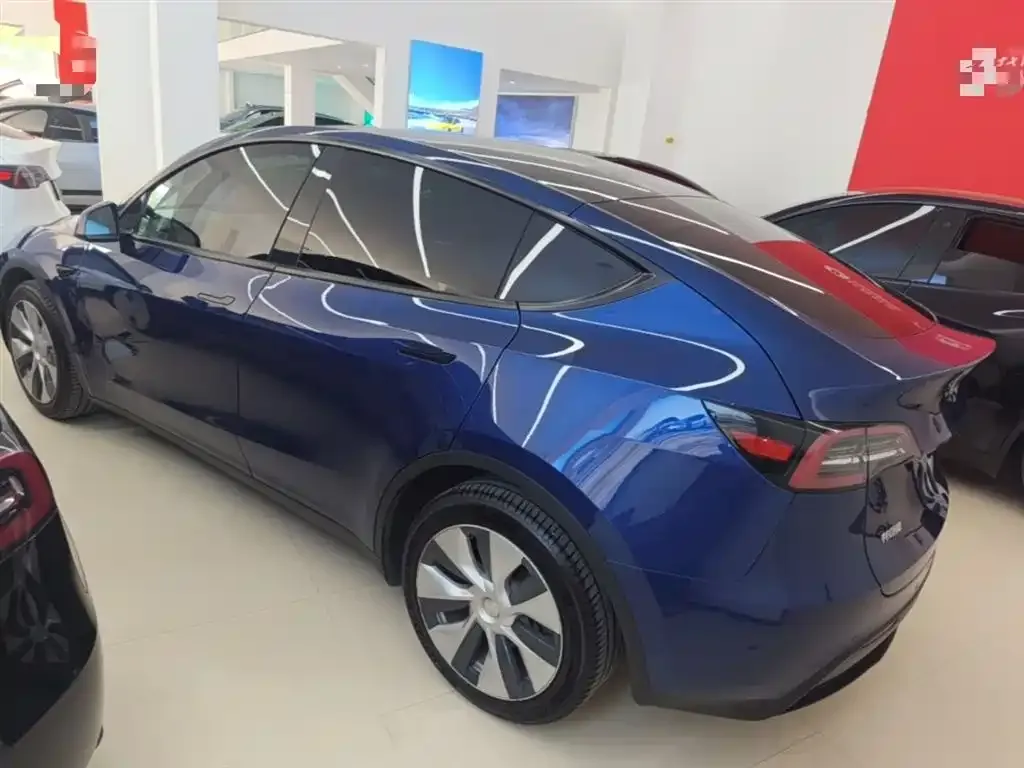 Tesla Model Y — фото 4