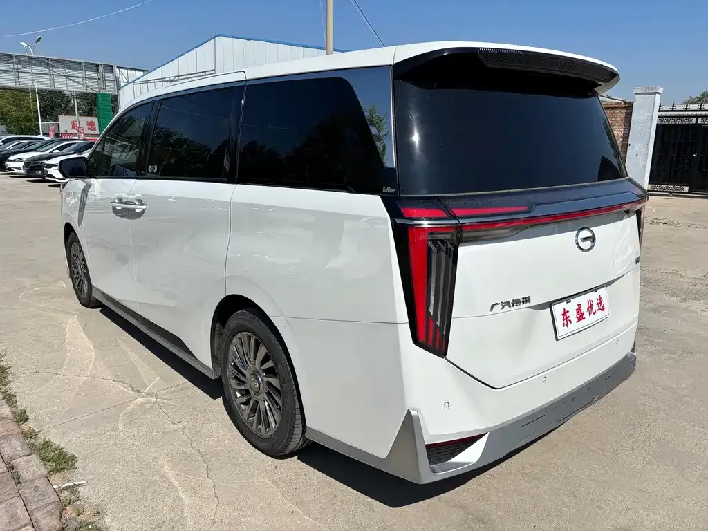 GAC Motor Trumpchi M8 — фото 4