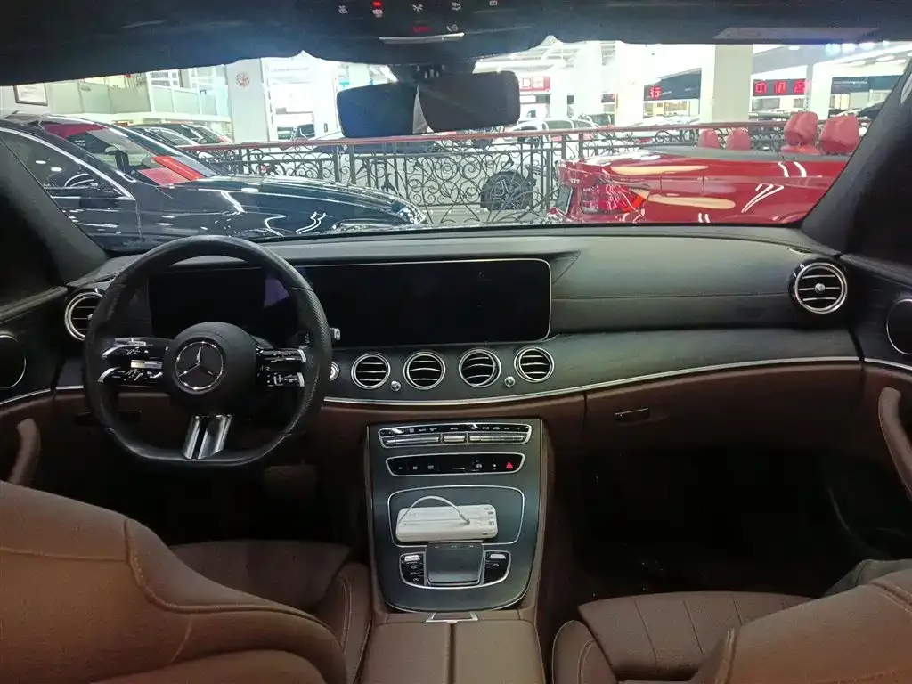Mercedes-Benz E-Class (Import) — фото 9