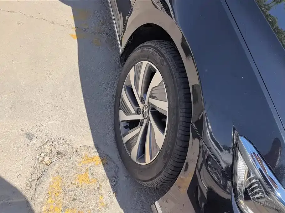Volkswagen Magotan GTE PHEV 2023 из CN, фото 10