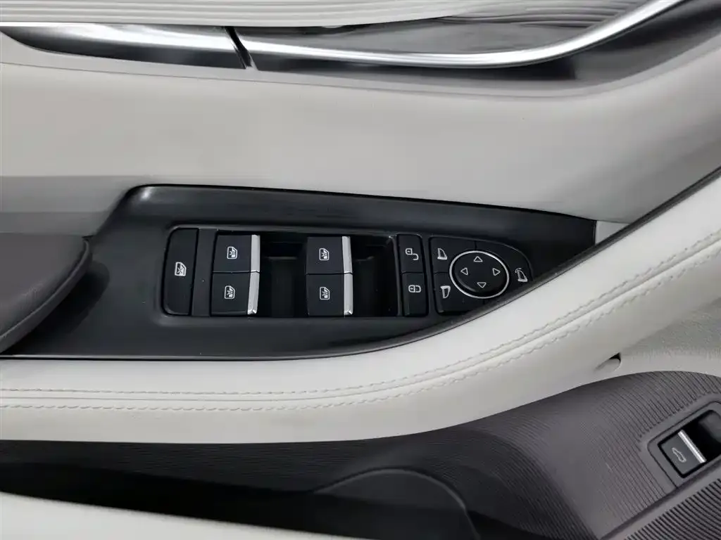 BYD PLUS New Energy — фото 3