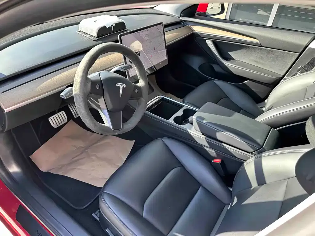Tesla Model 3 — фото 5