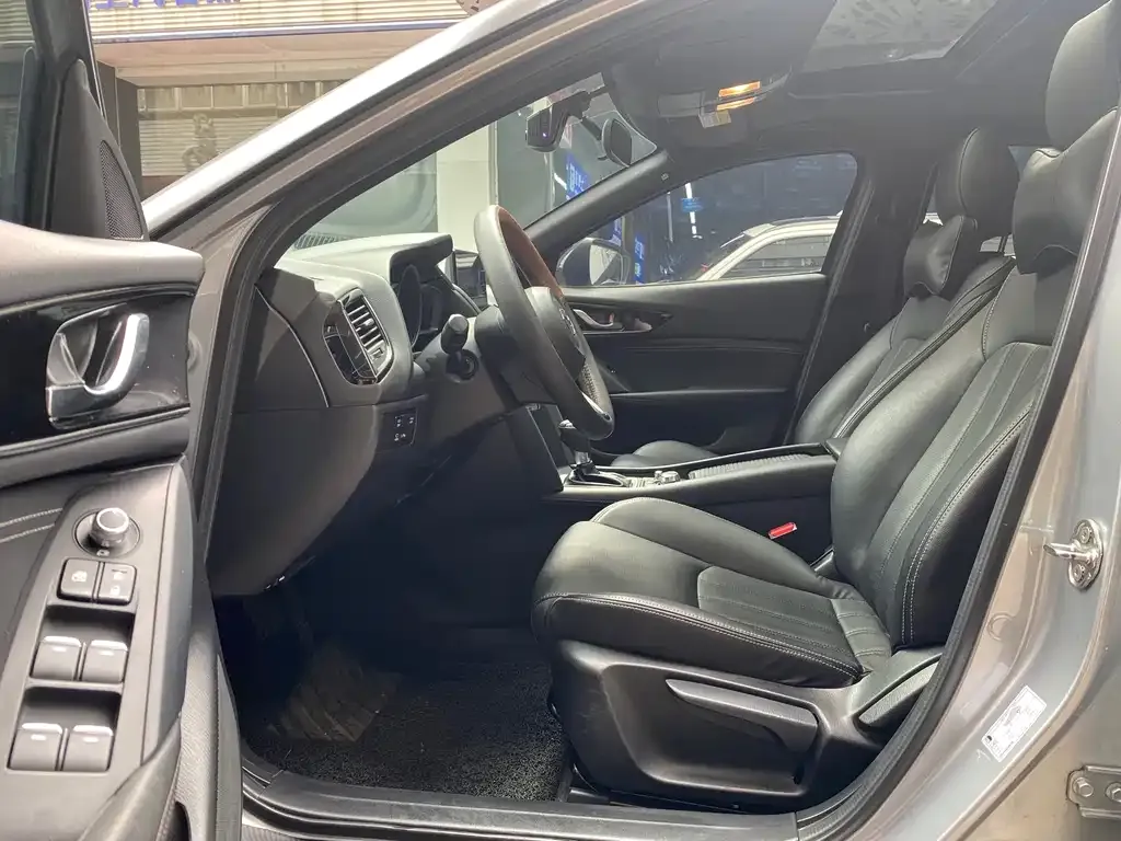 Mazda CX-4 2021 из CN, фото 5