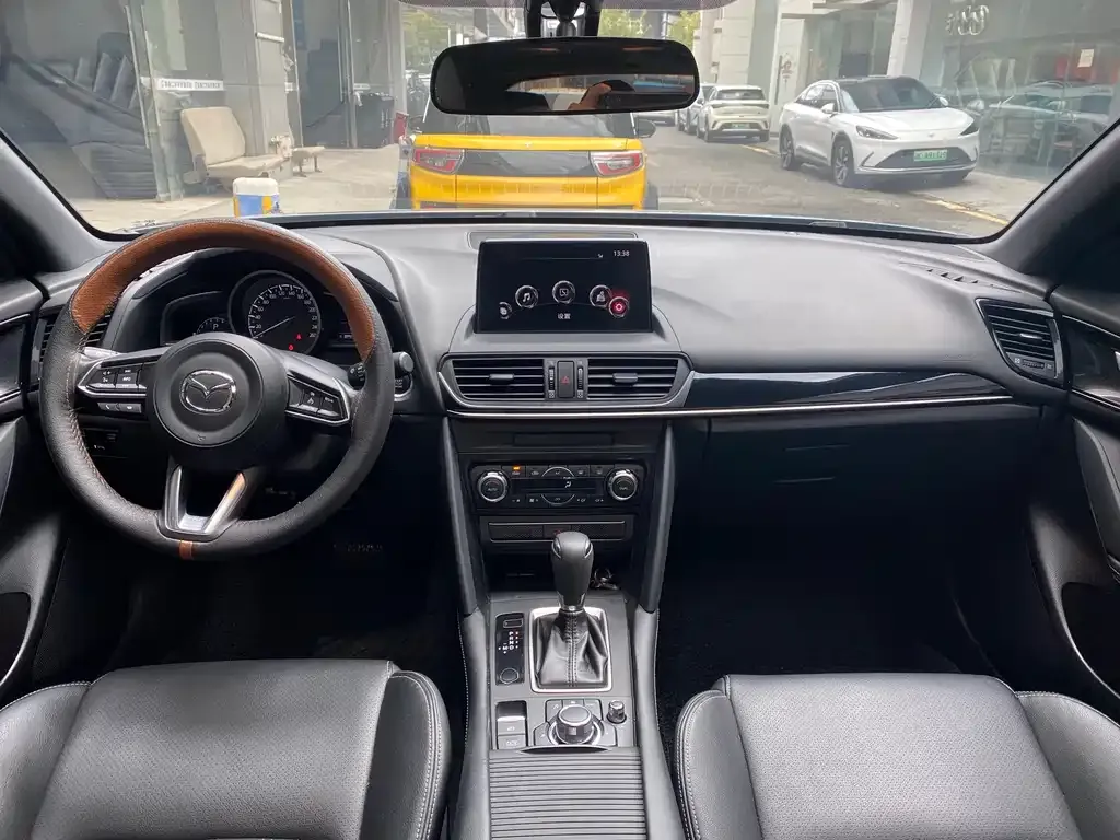 Mazda CX-4 2021 из CN, фото 2