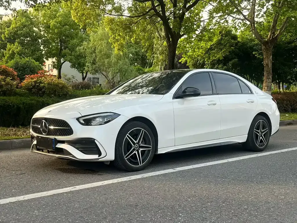 Mercedes-Benz C-Class — фото 1