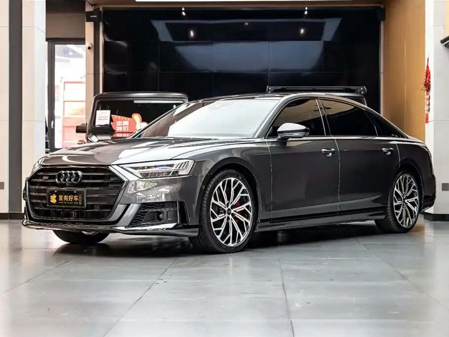 Audi S8