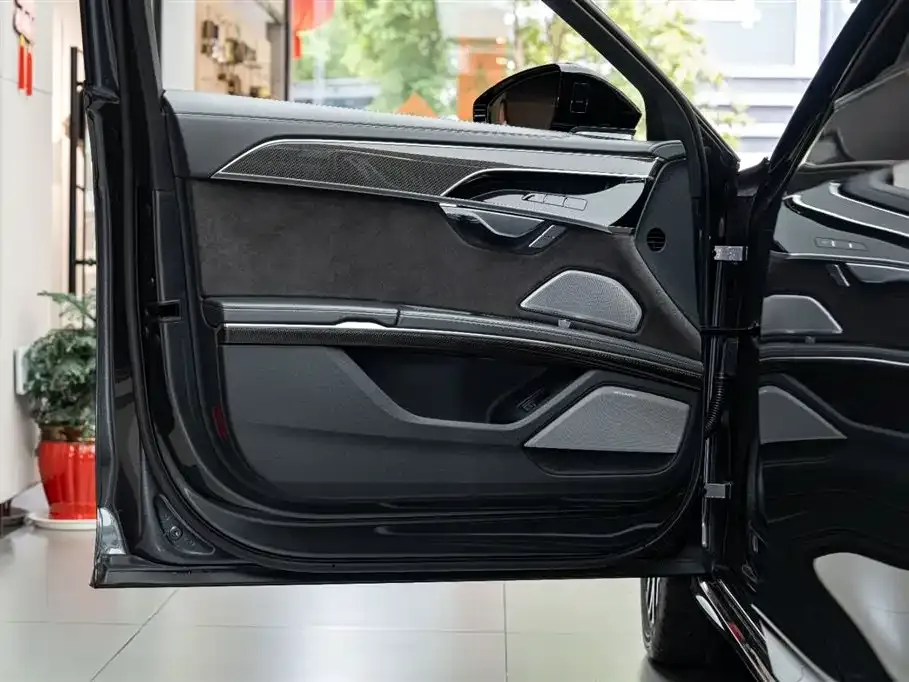 Audi S8 2021 из CN, фото 3
