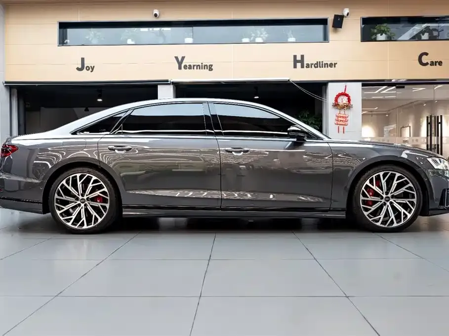 Audi S8 2021 из CN, фото 6