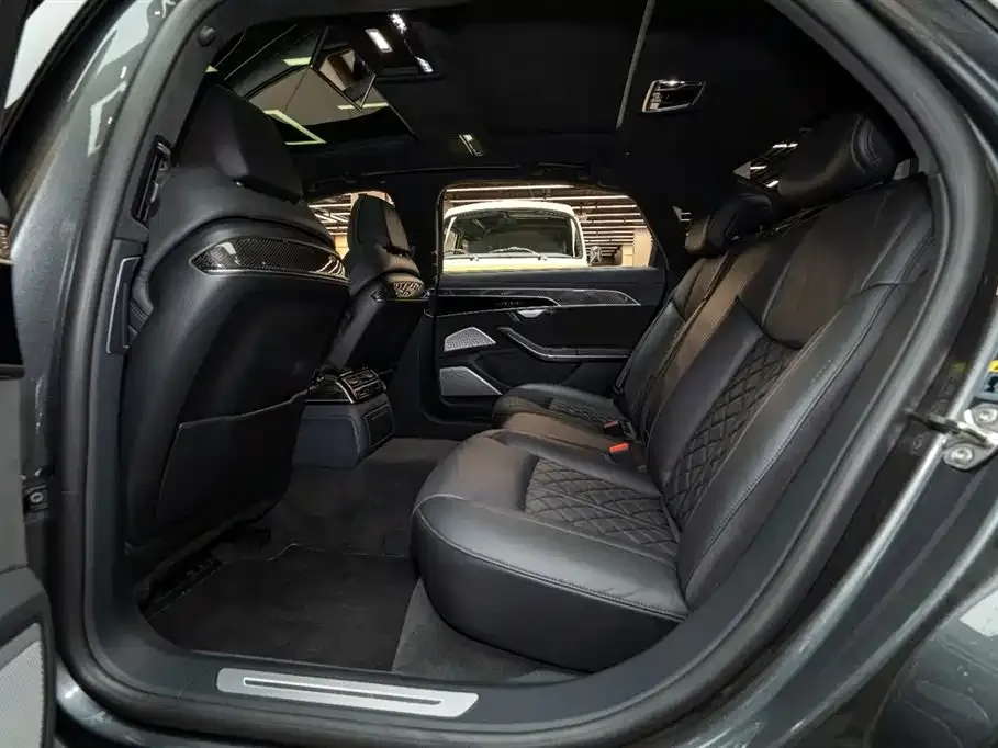 Audi S8 2021 из CN, фото 9