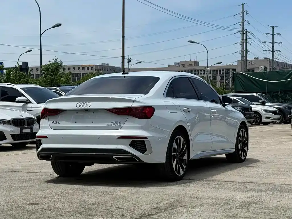 Audi A3 2023 из CN, фото 6