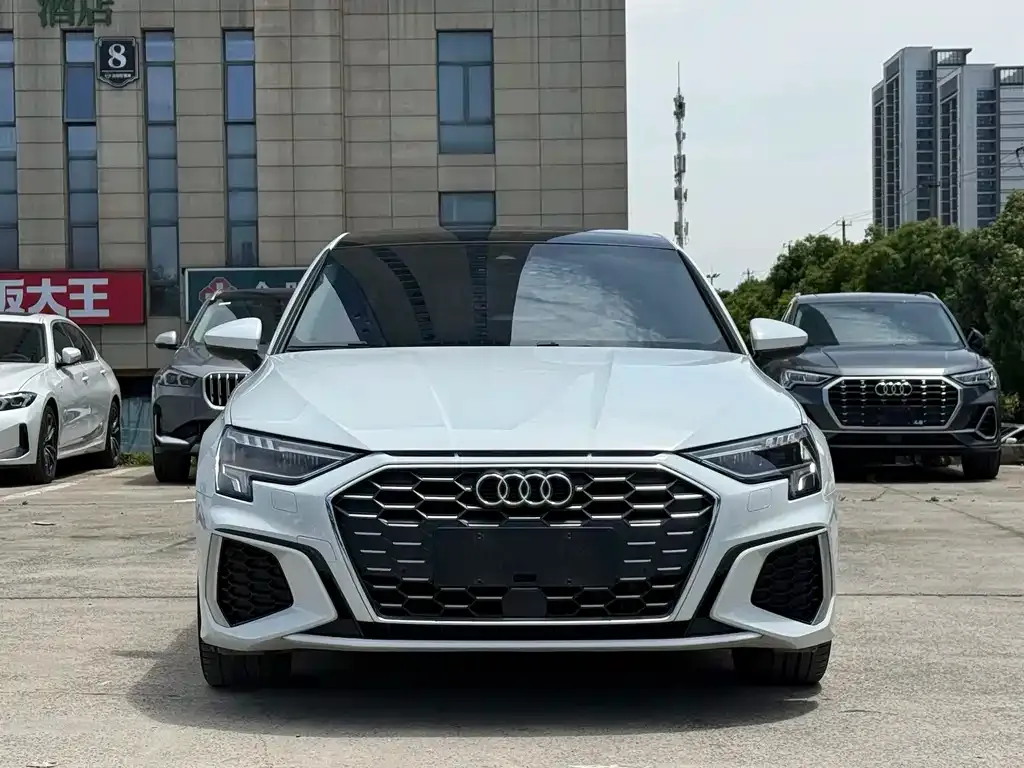 Audi A3 2023 из CN, фото 8