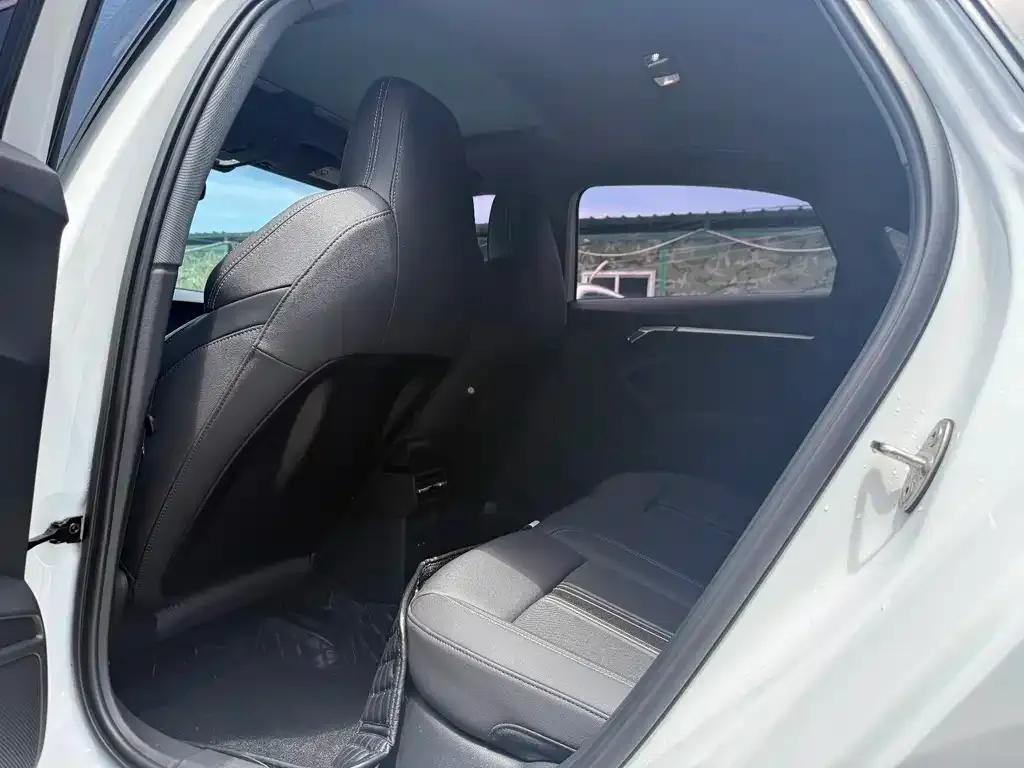 Audi A3 2023 из CN, фото 4