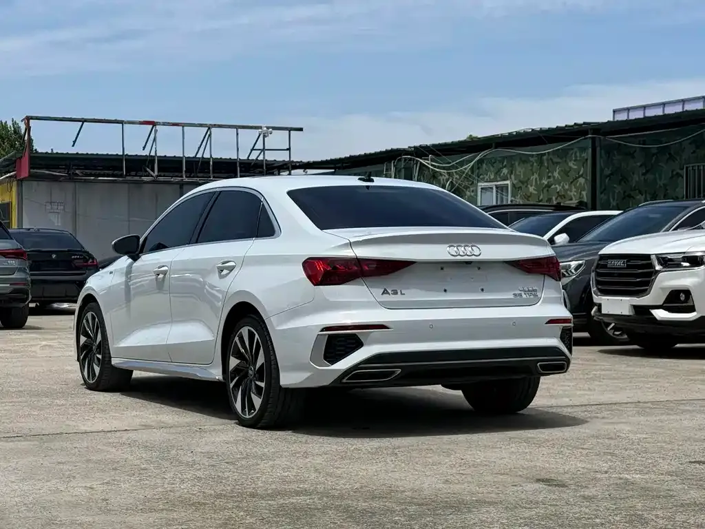 Audi A3 2023 из CN, фото 9