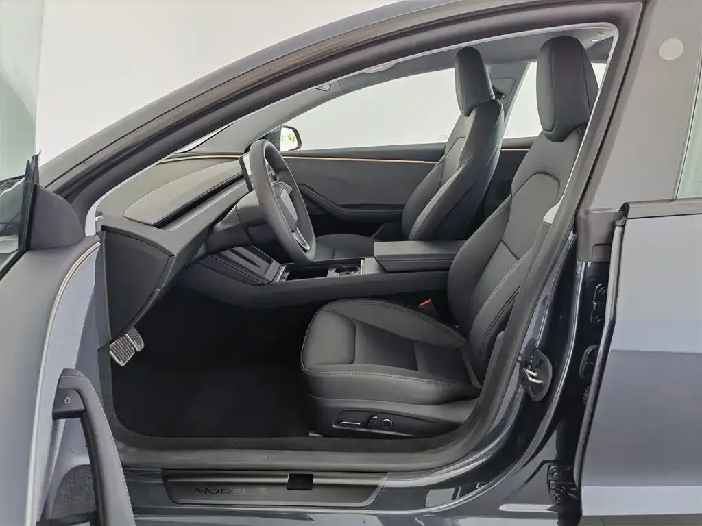 Tesla Model 3 — фото 10