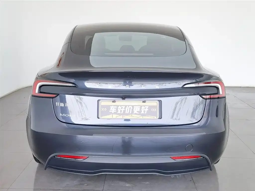 Tesla Model 3 — фото 3