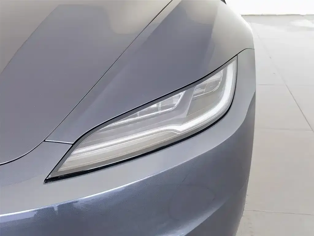 Tesla Model 3 — фото 4
