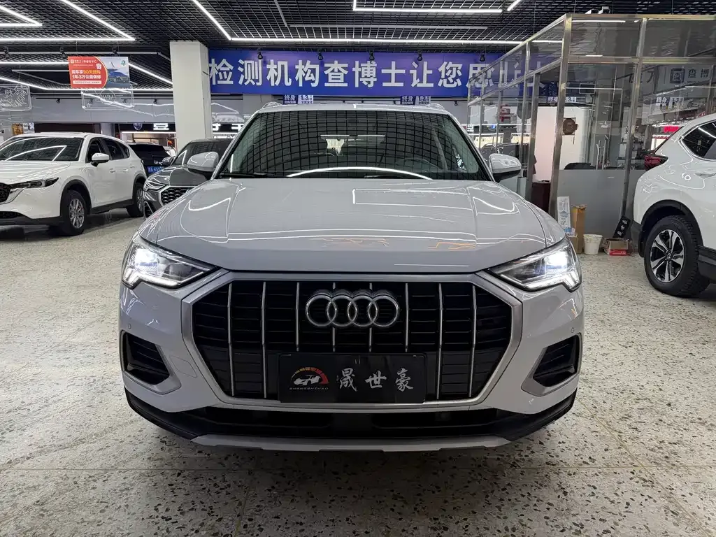 Audi Q3 — фото 5
