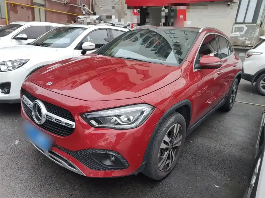 Mercedes-Benz GLA — фото 1