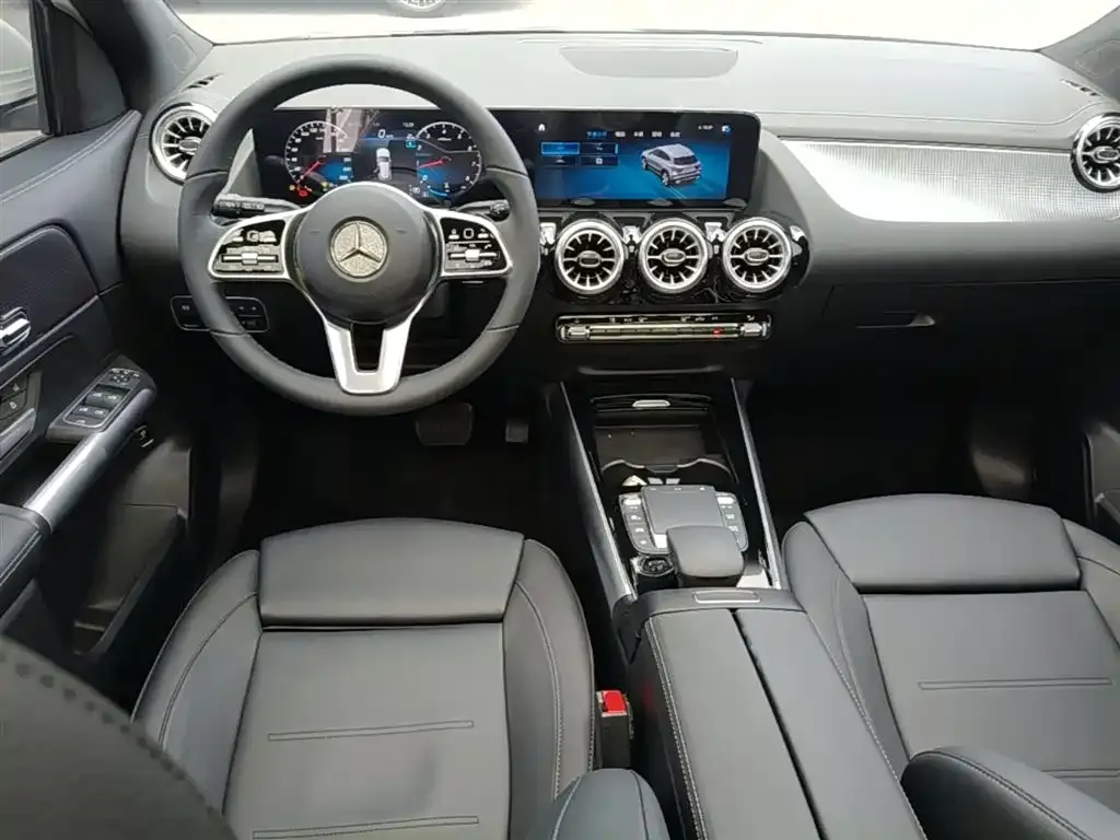 Mercedes-Benz GLA — фото 9