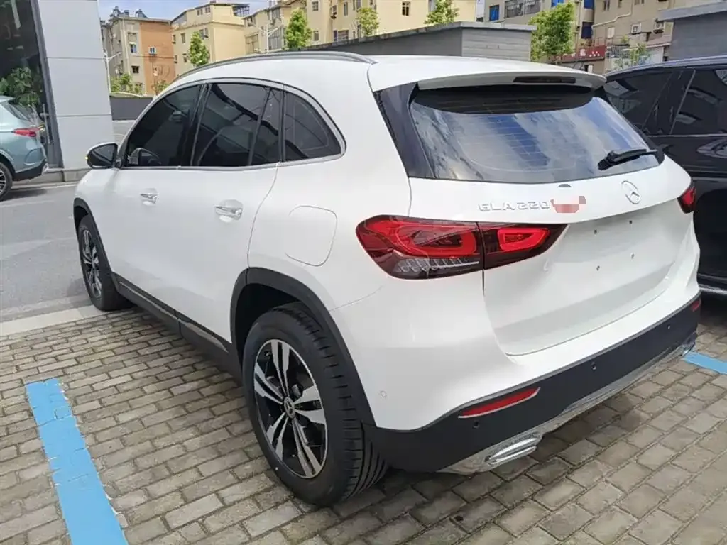 Mercedes-Benz GLA — фото 7