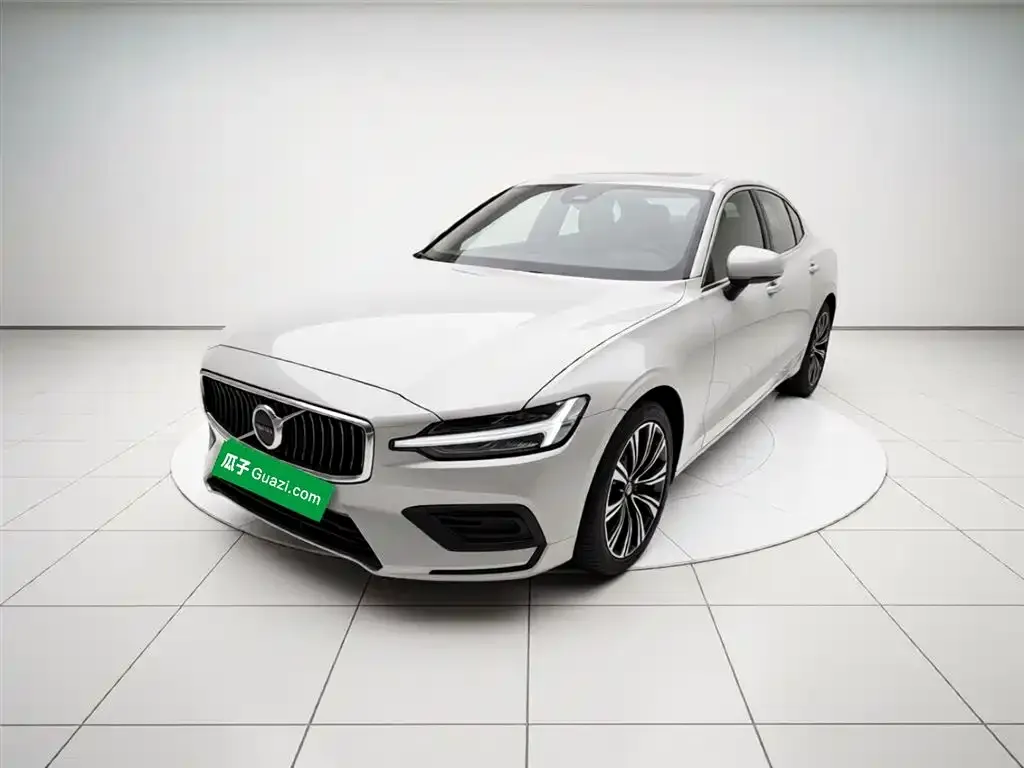 Volvo S60 — фото 4