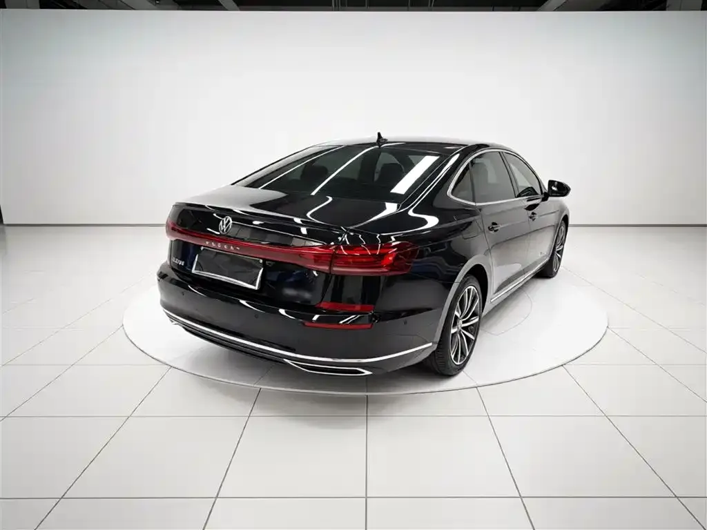 Volkswagen Passat — фото 4