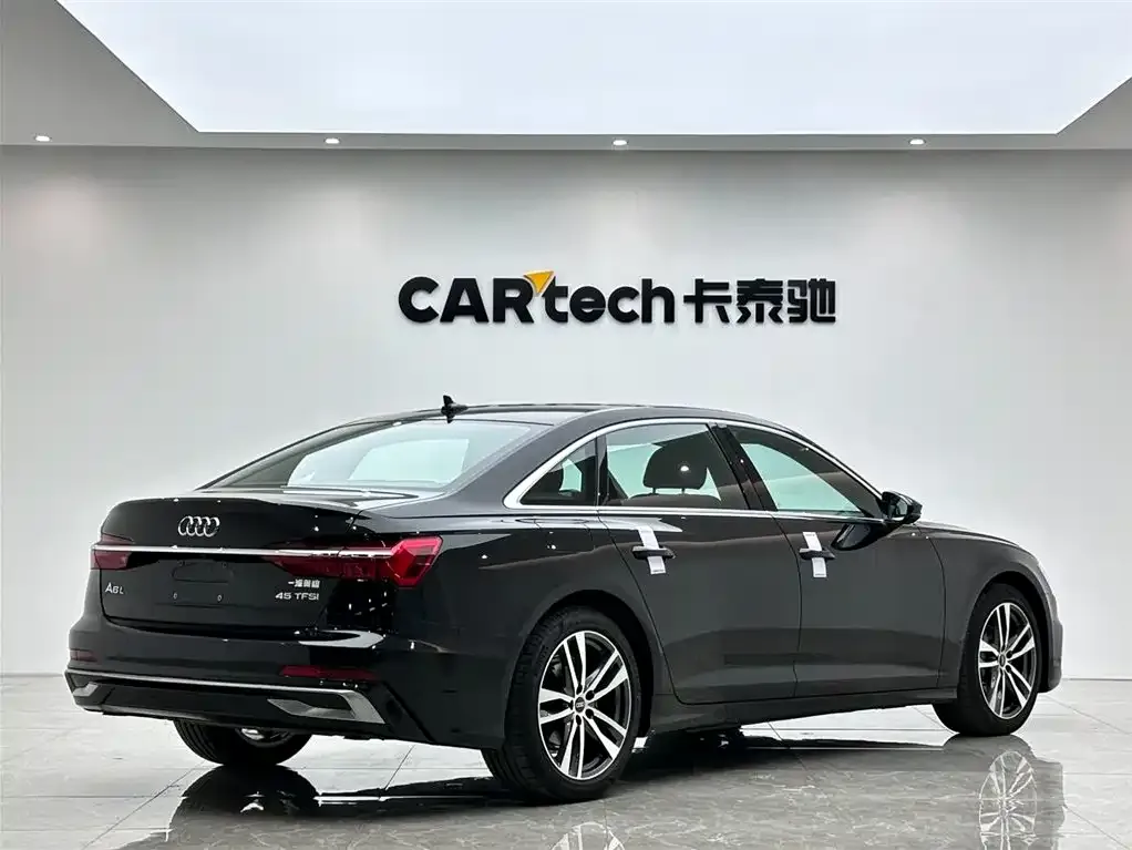 Audi A6L — фото 8