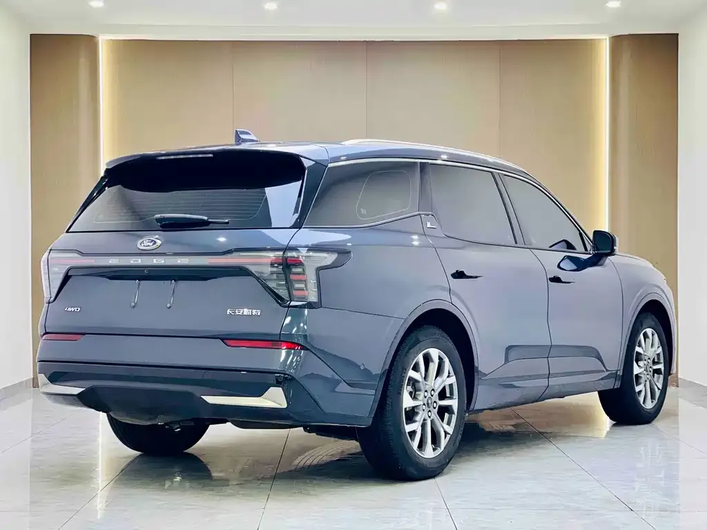 Ford Edge — фото 3