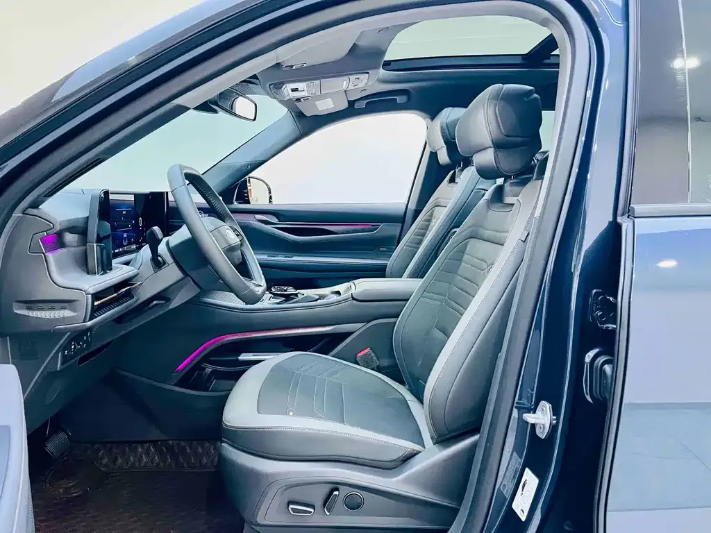 Ford Edge — фото 10