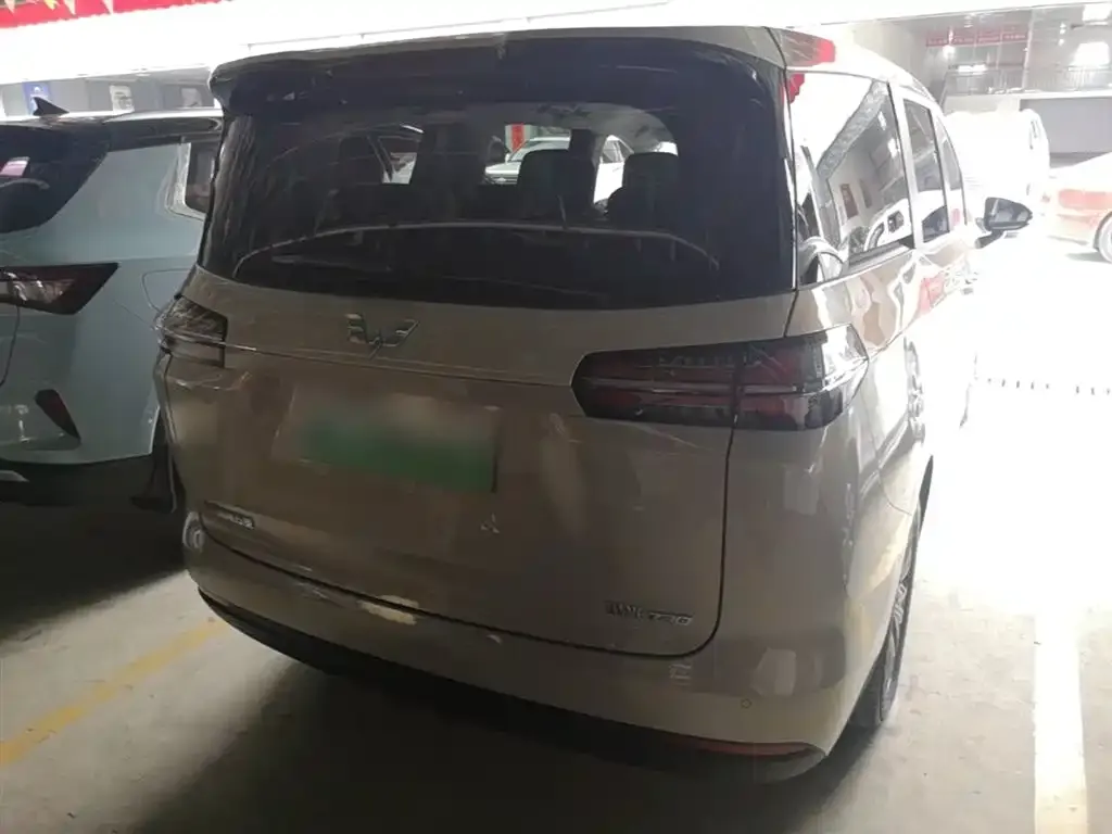 Wuling Starlight 730 New Energy 2025 из CN, фото 2