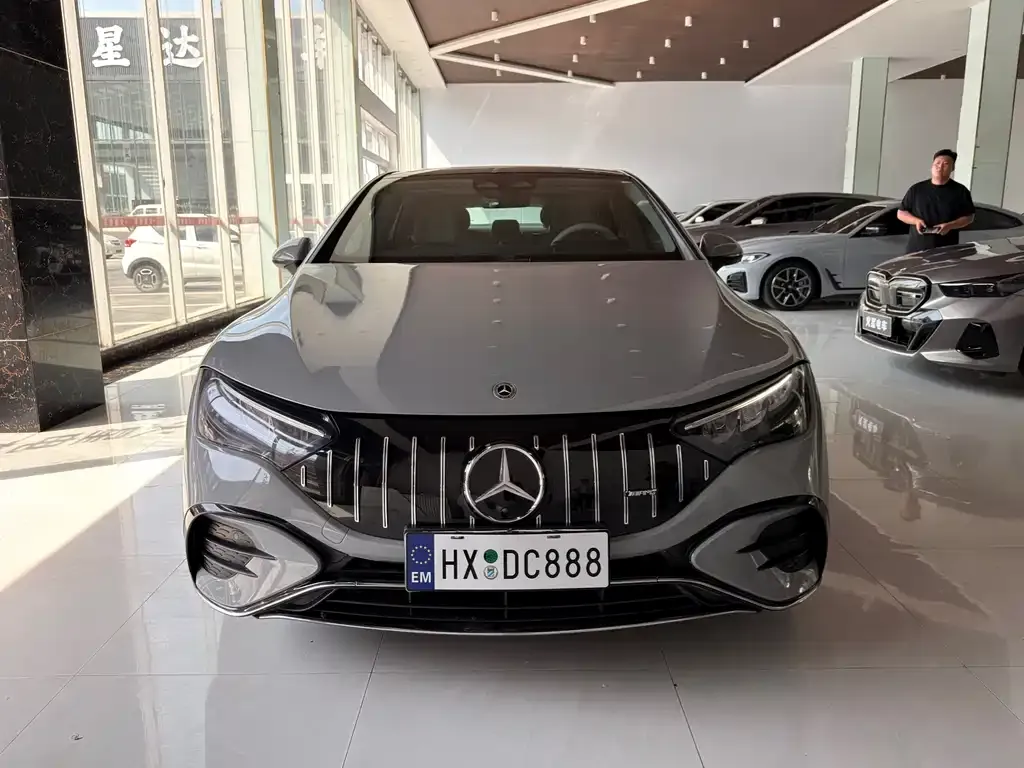 Mercedes-Benz EQE