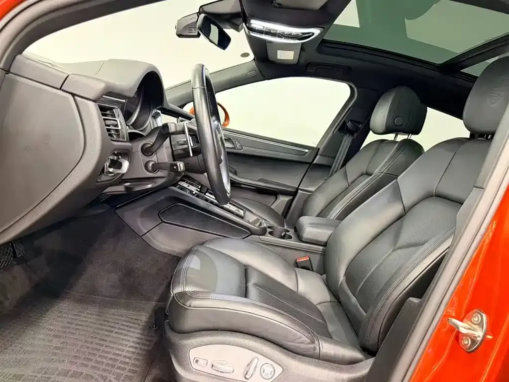 Porsche Macan — фото 10