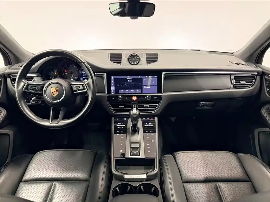 Porsche Macan — фото 9