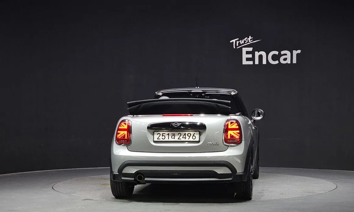 Mini Cooper Convertible 2024 из KR, фото 6