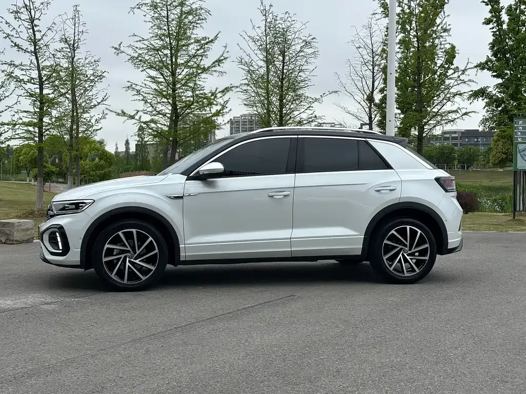 Volkswagen T-Roc — фото 7