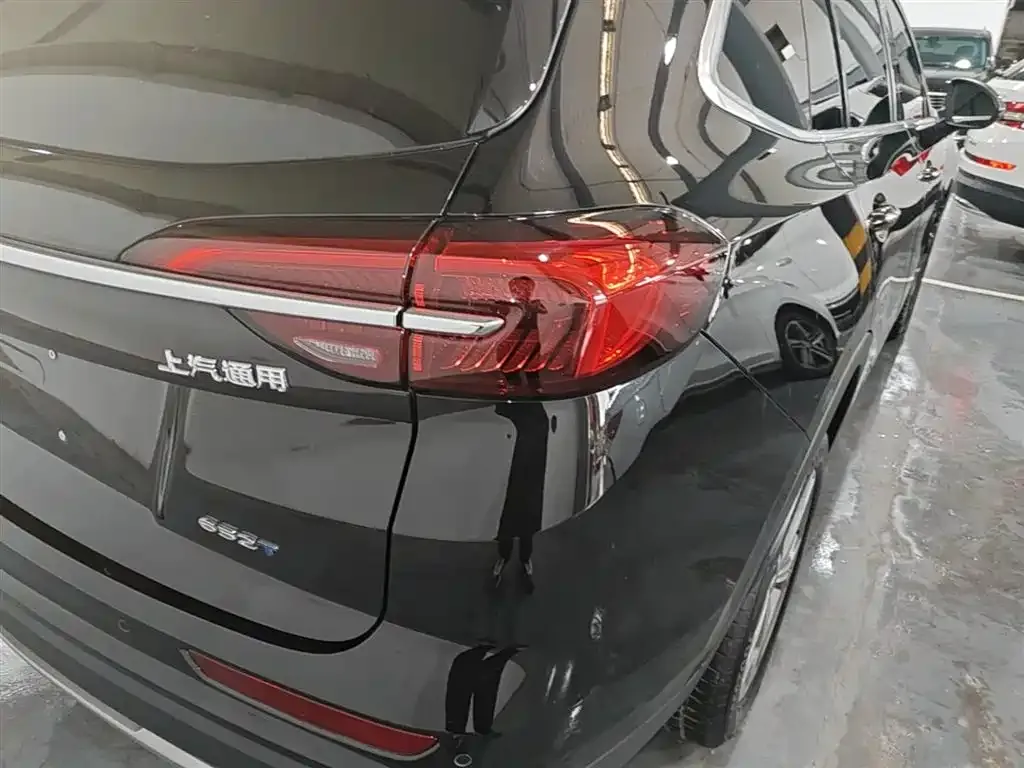 Buick Envision Plus — фото 4