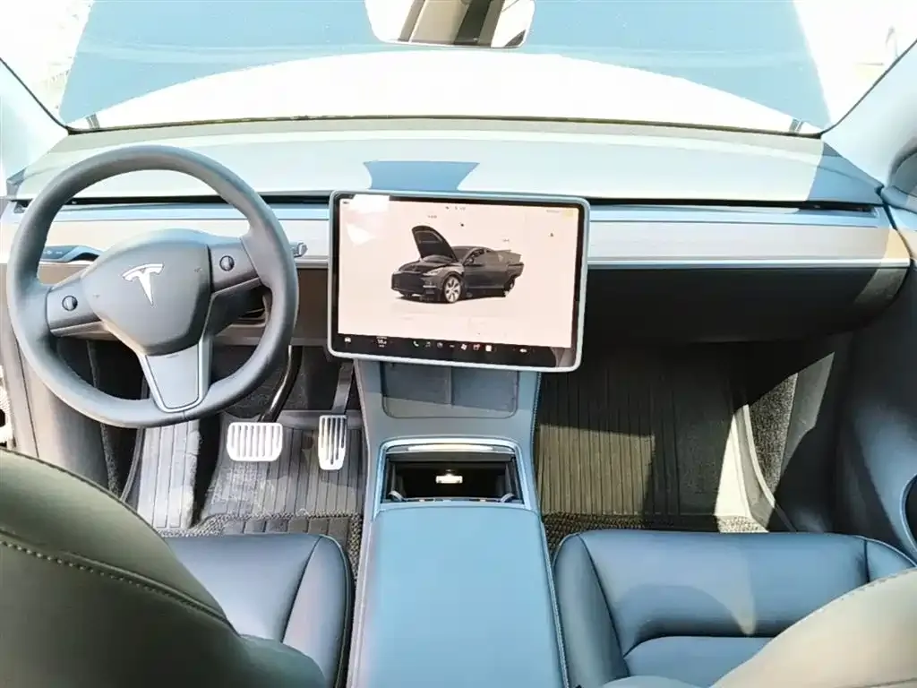 Tesla Model Y — фото 3