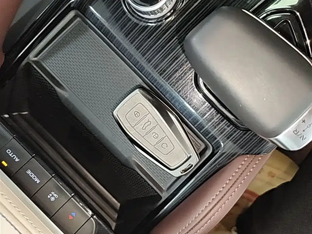 Geely Xingyue L 2023 из CN, фото 7