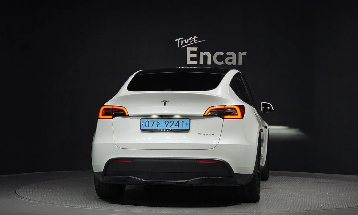 Tesla Model Y — фото 3