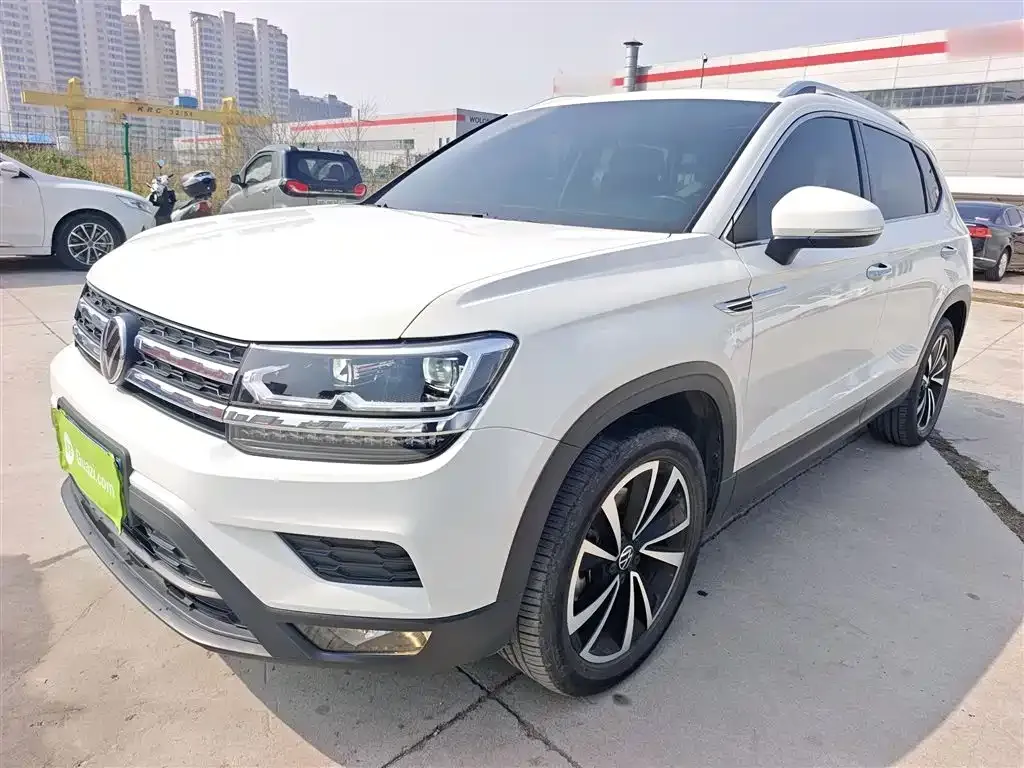 Volkswagen Tharu