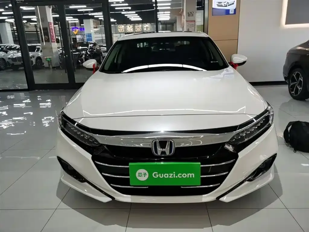 Honda Accord — фото 9