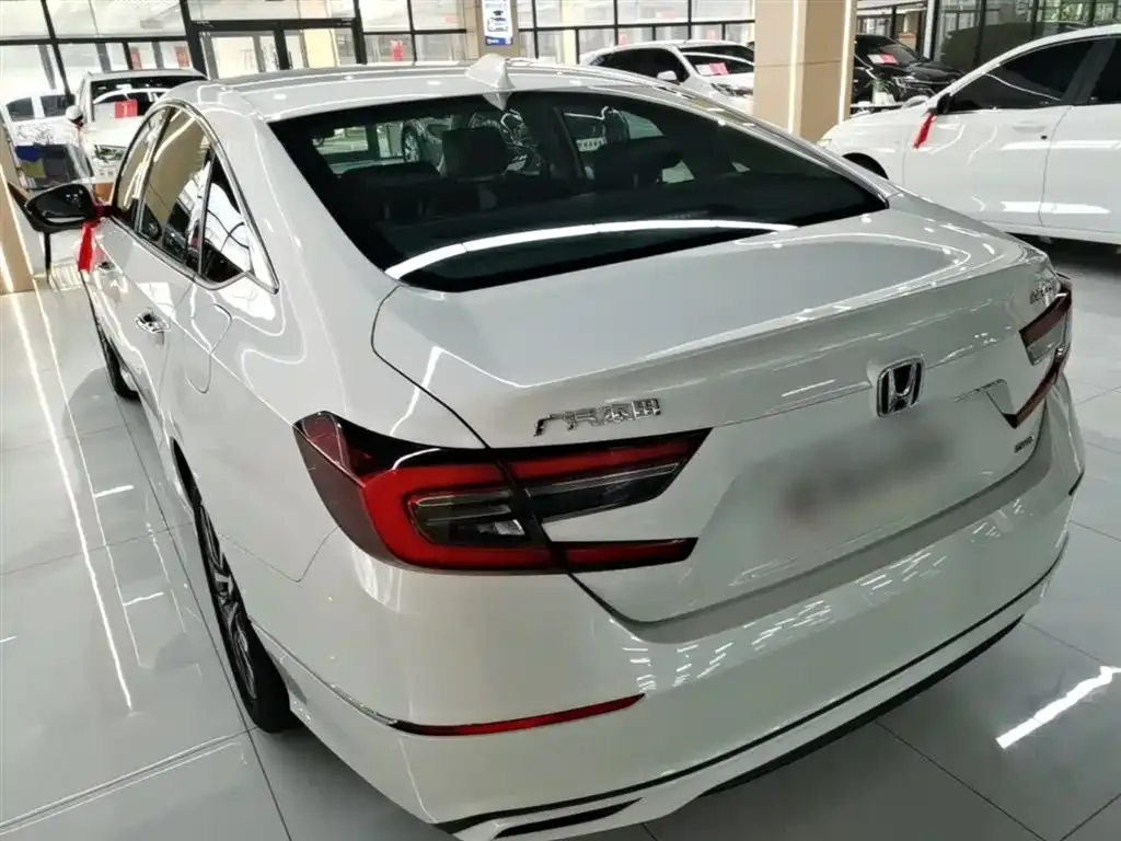 Honda Accord — фото 4
